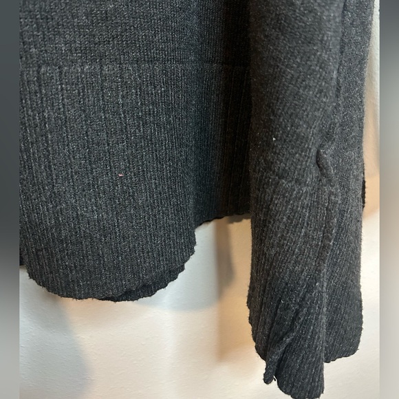 EUC FREE PEOPLE OVERSIZED V-NECK SWEATER IN CHARCOAL GREY. SIZE SMALL. - Picture 6 of 9